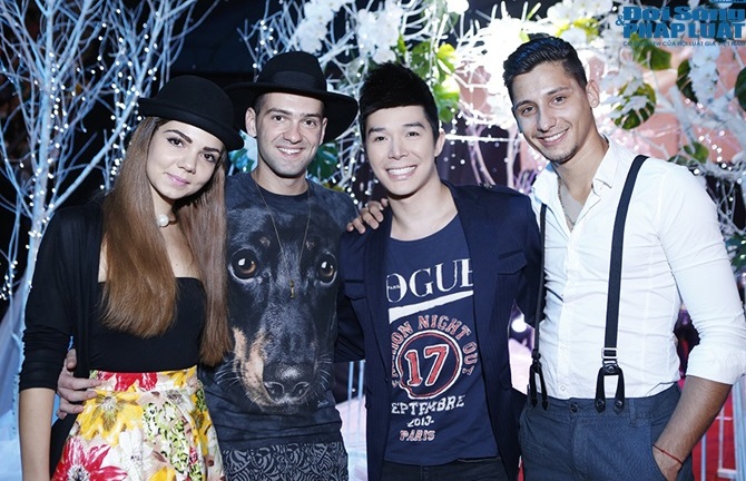 Nathan Lee đeo nhẫn BVL bạc tỷ đi xem Cặp đôi hoàn hảo